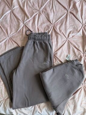 ALO Yoga woman Brown Taupe Sweatpants & Top Set